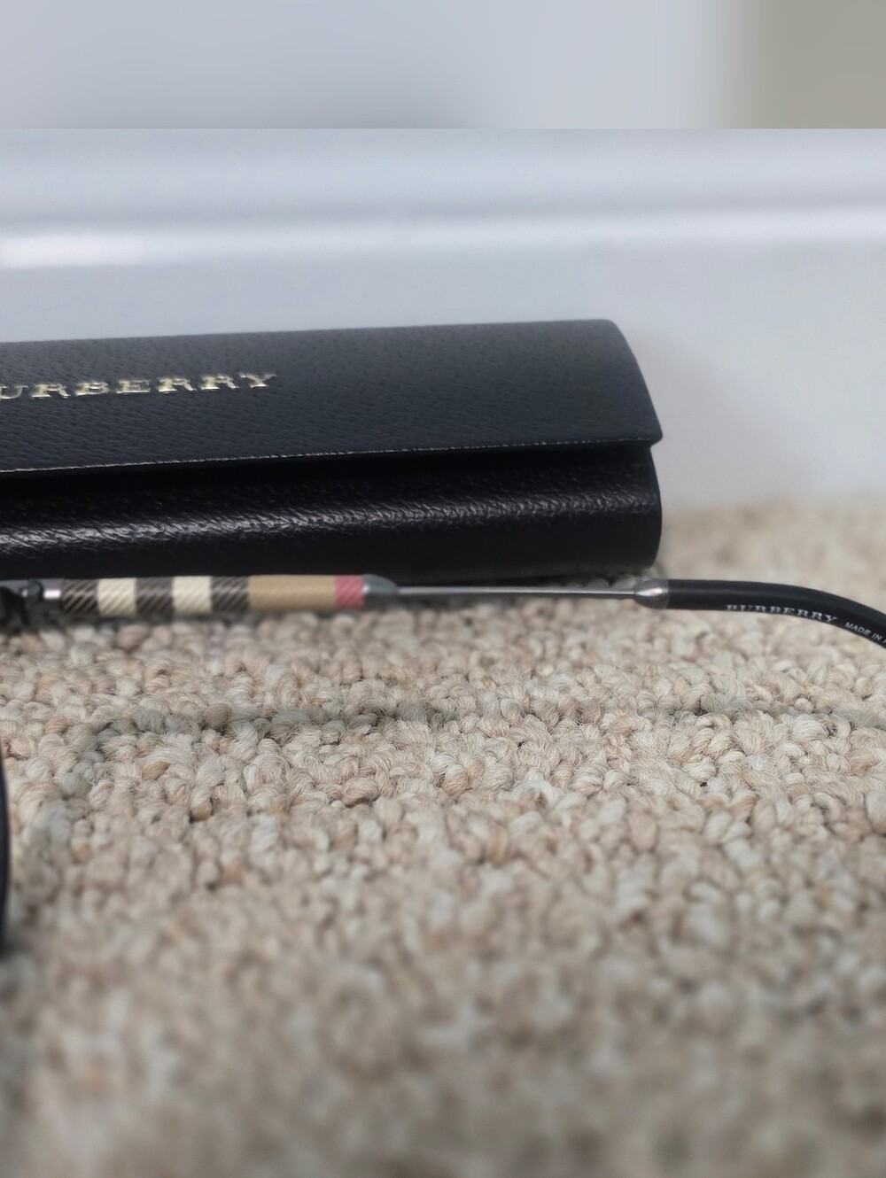 Burberry Silver Aviator Sunglasses with Black Case - Picture 7 of 8